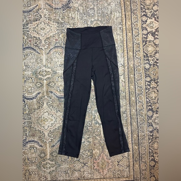 lululemon power lines high rise crop 21” black size 2 - Picture 6 of 9
